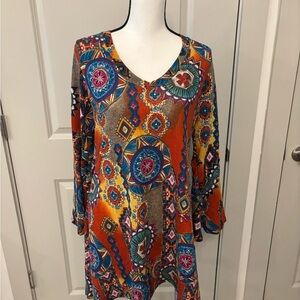Win Win colorful tribal print flare bottom tunic top size L-XL